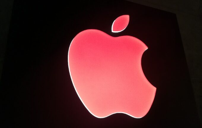 Apple und Berkshire Hathaway tiefrot - Hatte Warren Buffett den richtigen Riecher?